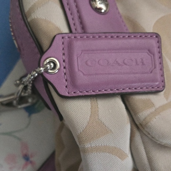 COACH 2013 Lilac Leather Trim Signature C Bag - Picture 3 of 11